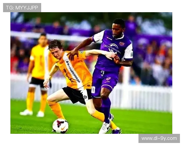 提升防守技巧从实战开始 专业足球防守训练方法与实用策略解析